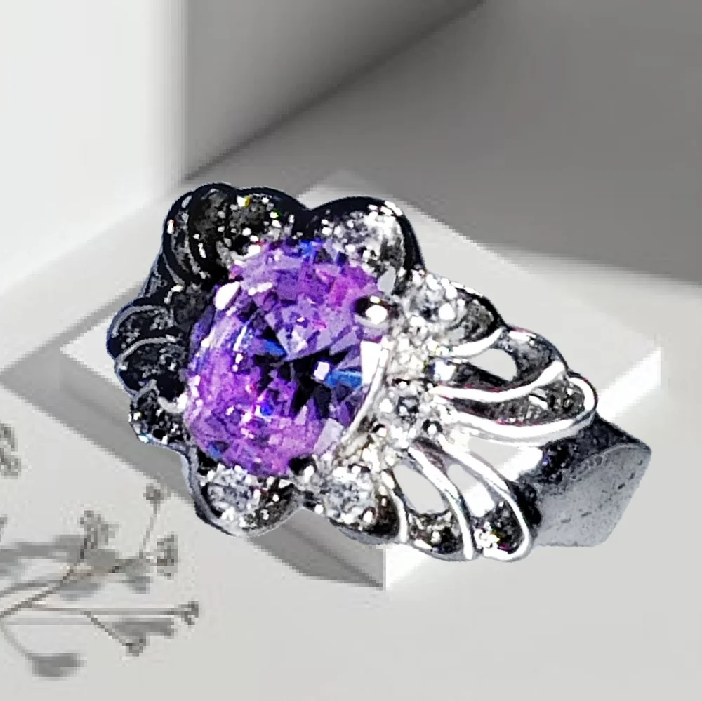 .🎄10/$20. Silver Plated Fashion Ring with a Purple CZ Stone & 8 CZ Sto… - Picture 5 of 5